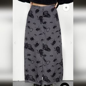 Creepy Crawley print skirt 🦂🪲